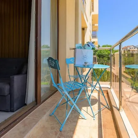 Daire Azur 4 *